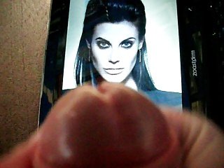 hyldest til Meghan ory
