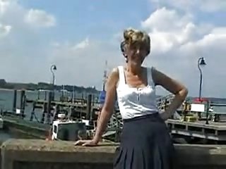 Sara English πειράζω