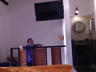 کولمبیا میں ہوٹل میں نوکرانی
