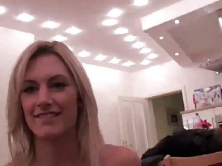 Hai chó cái, Top Orgasm